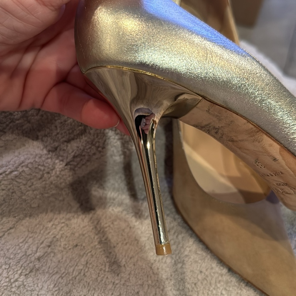 Jimmy Choo Tan and Gold Heels Sleek Pointed Toe - Picture 9 of 10